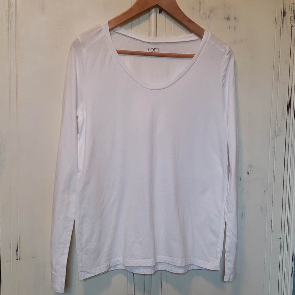 Loft White Long Sleep Sccop Neck Tshirt